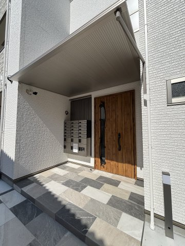 ピレーネ北条Ⅱのエントランス