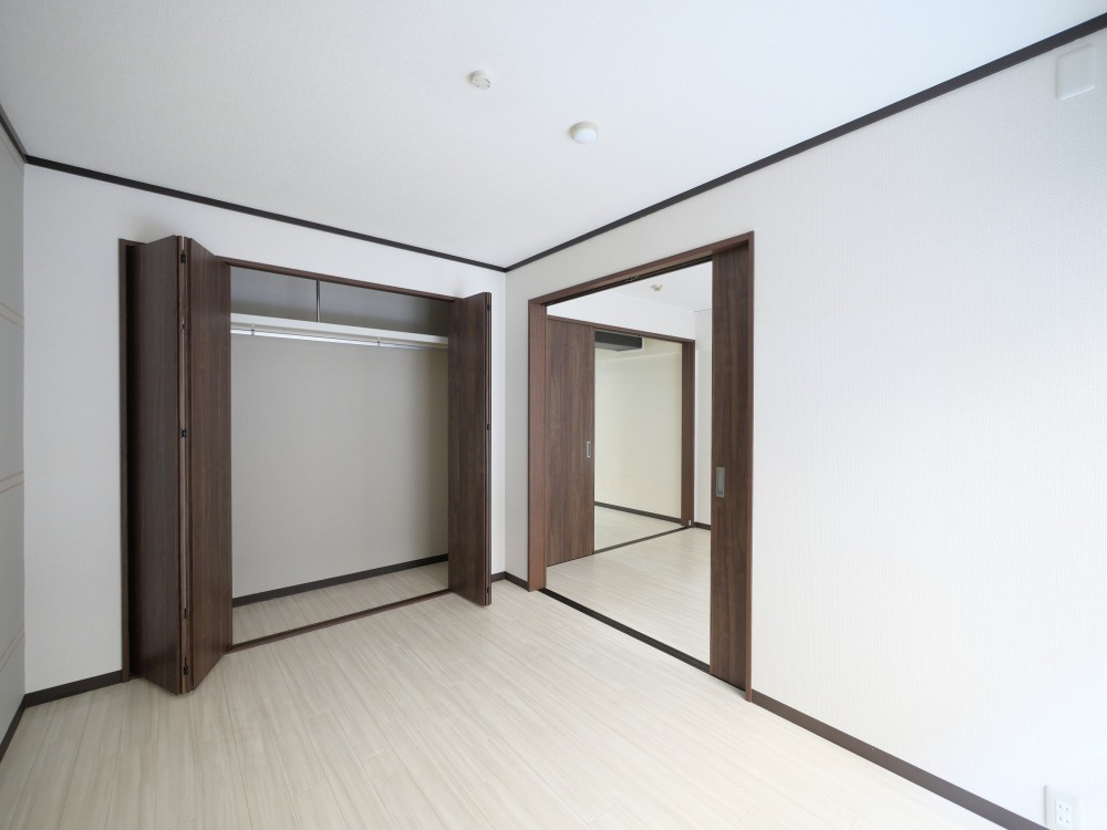 トリプルステーション菱屋西の内装