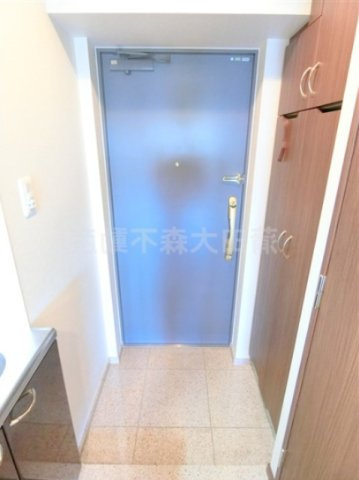 ルーブル鵜の木参番館の玄関