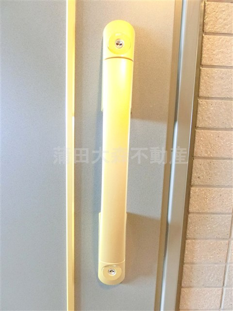 ルーブル鵜の木参番館の玄関