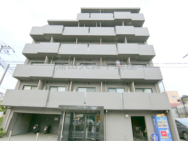 ルーブル鵜の木参番館の外観