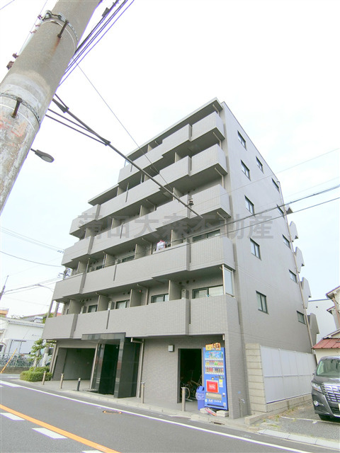 ルーブル鵜の木参番館の外観