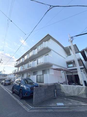 レオパレス香里の外観