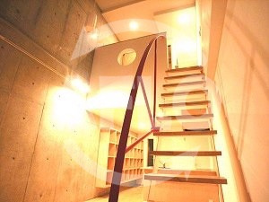 フォレステージュ靱公園の設備|フォレステージュ靭公園　おしゃれな階段