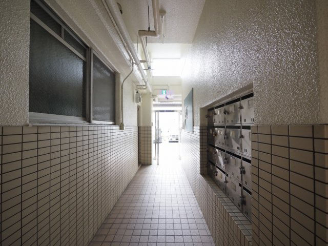 エスポアール布施のロビー