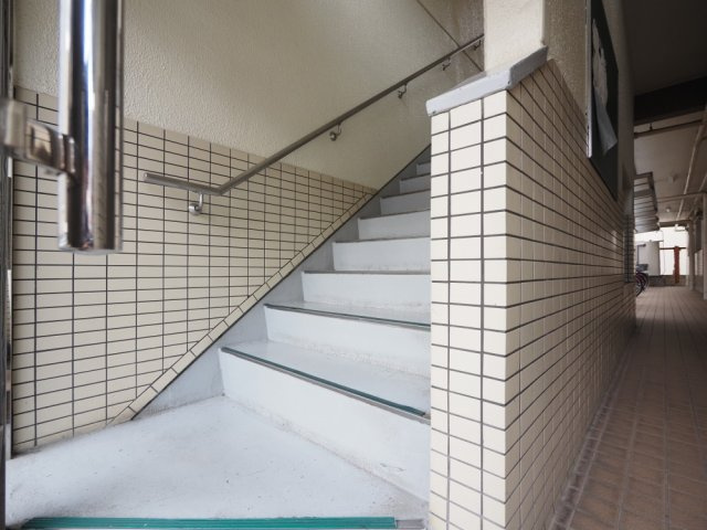 エスポアール布施のロビー