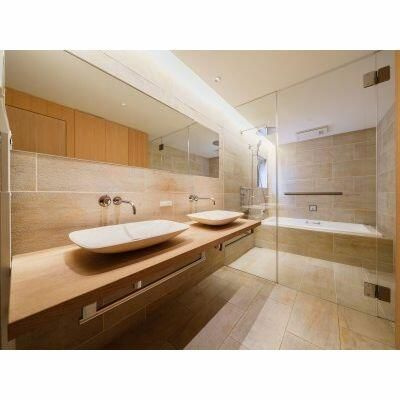 平町の家　光差すリビングルーム、屋上テラスとガレージ付き邸宅の洗面所|洗面所です