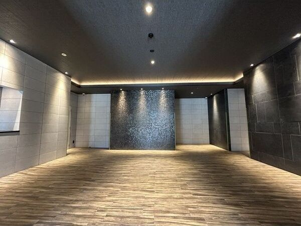 S-RESIDENCE桜本町awesomeのロビー