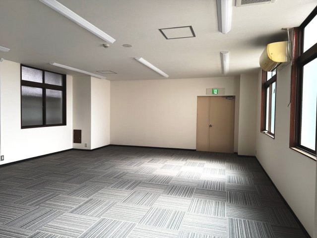 大阪市西淀川区中島２丁目貸事務所29.7万円の内装|奥の部屋