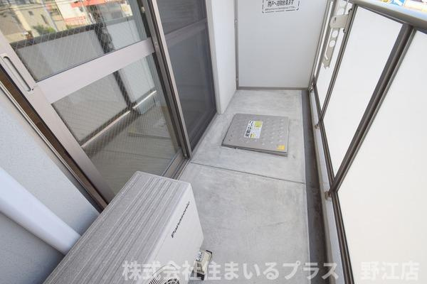 大阪市旭区生江３丁目の賃貸マンションのバルコニー