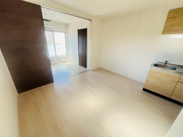 シーサイドヒル西新町の居間・リビング