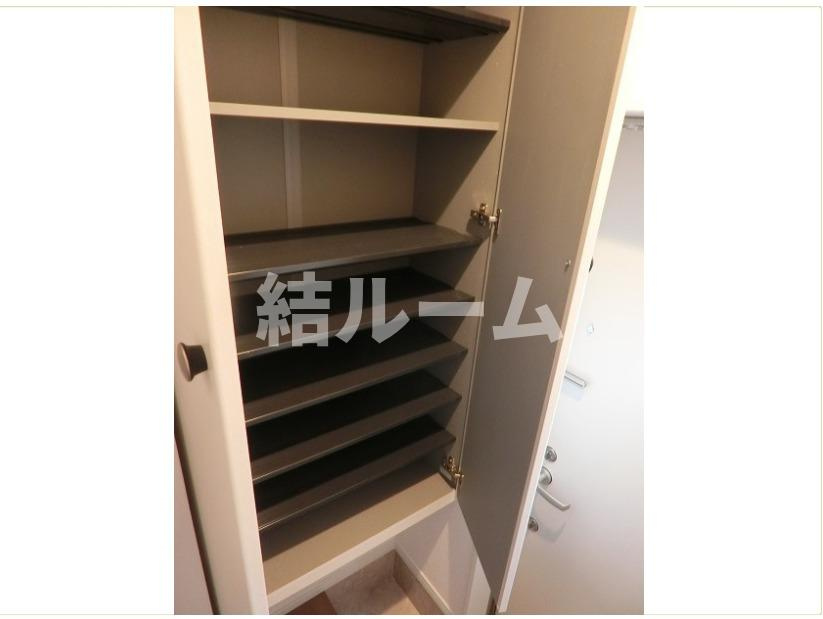 中野区上高田２丁目の賃貸マンションの玄関