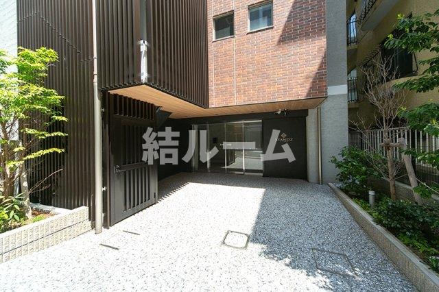 板橋区本町の賃貸マンションのエントランス