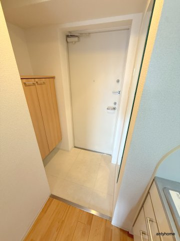 ラシーヌ日本橋の玄関