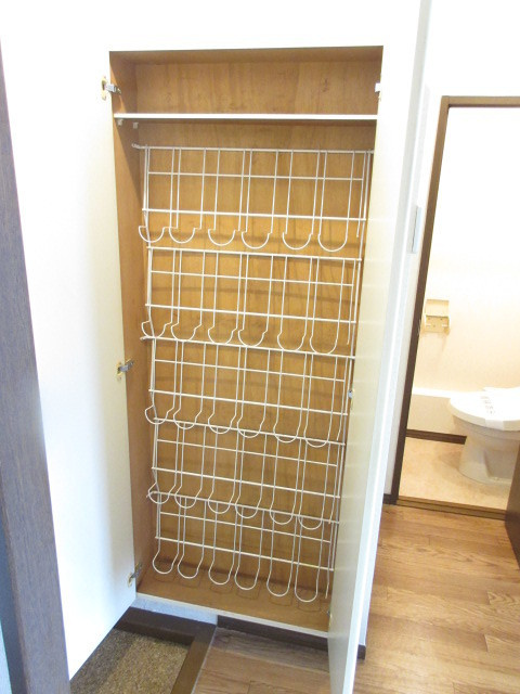 シティハイム　ジュラの玄関|玄関にはシューズボックス完備