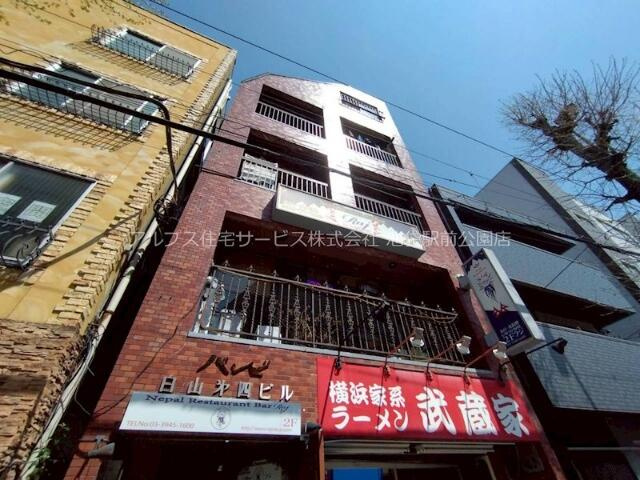バンビ白山第４ビルの外観