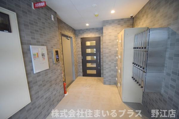 コンフォール千林のエントランス