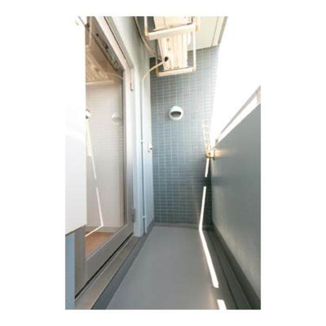 野田屋ビルのバルコニー|※写真は同タイプ住戸です。
