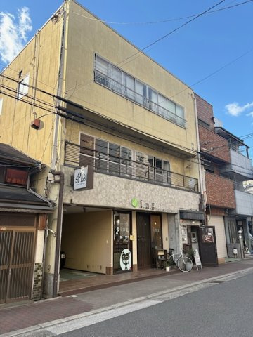 SPESビル2階