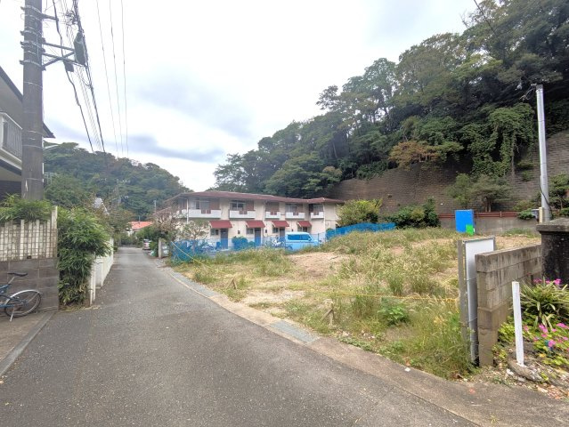 海まで徒歩15分！ 自然溢れる住環境　３SLDKの前面道路含む現地写真|前面道路