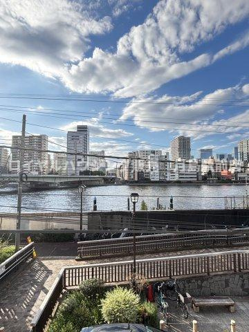 ☆窓からは墨田川が望めます☆