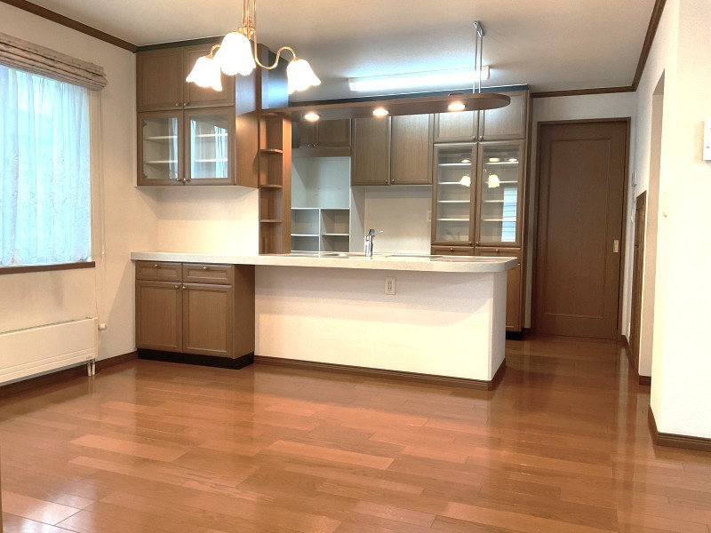 北見市桂町5丁目175番40中古住宅のキッチン