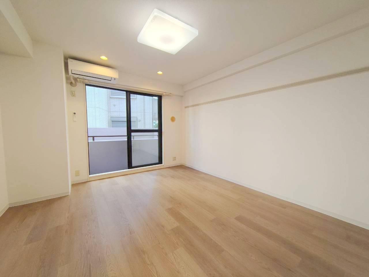 ＧＲＡＮＤＩＯＳＥ　ＨＩＲＡＮＯの居間・リビング|★８.８帖の広さのお部屋です★