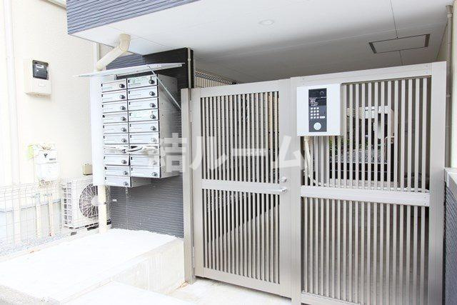 練馬区氷川台４丁目の賃貸マンションのエントランス