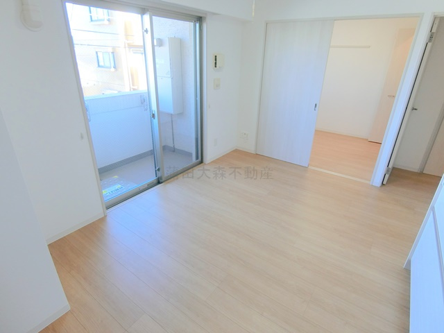 CHARMANT　GRANDIRの居間・リビング|LDK8.3帖　リビングダイニングキッチン