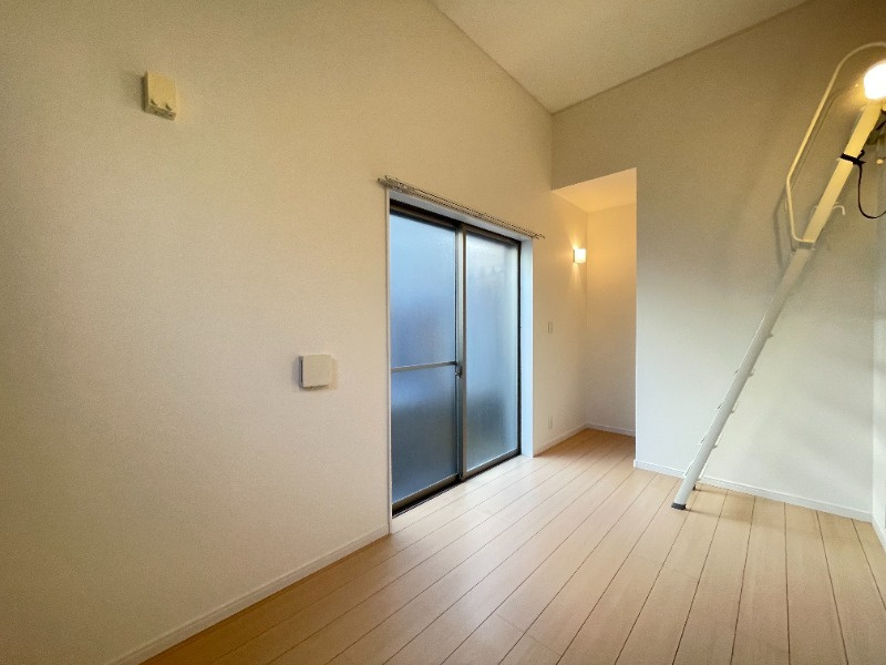 バーミープレイス永福町の居間・リビング