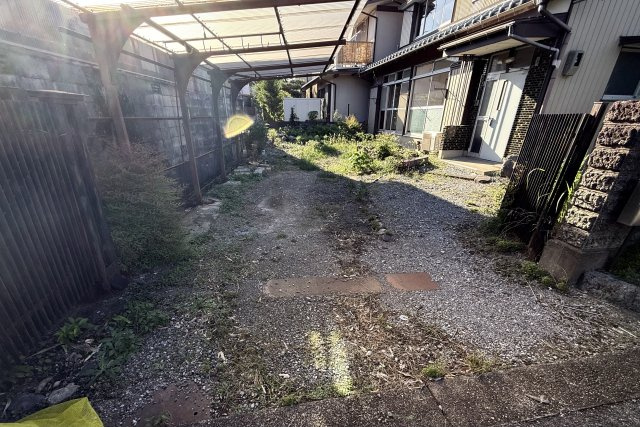 大垣市笠縫町戸建の駐車場