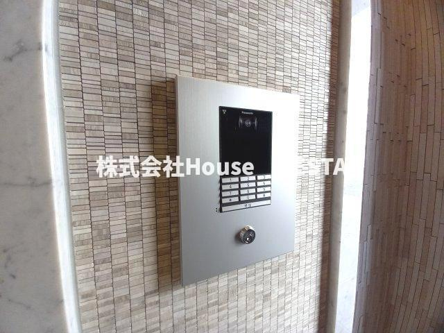 Alivis神戸駅前のエントランス