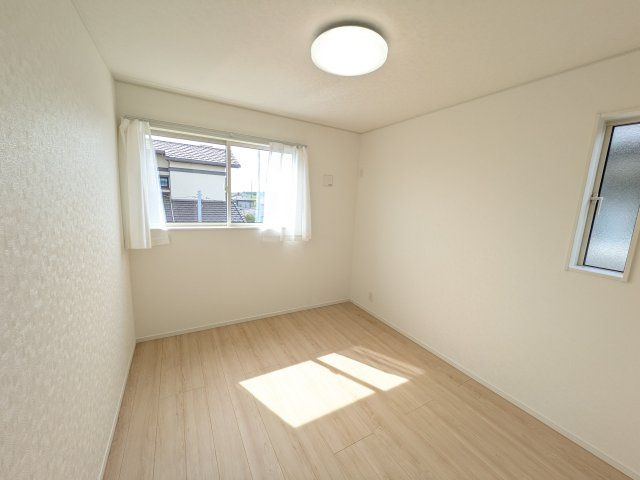 下妻市二本紀　第2　新築戸建て　１号棟の洋室|陽当たりの良い明るい洋室です♪