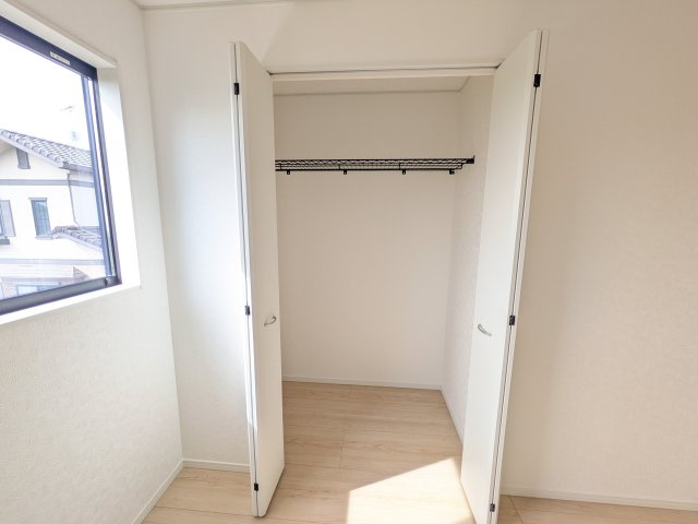 下妻市二本紀　第2　新築戸建て　2号棟の収納