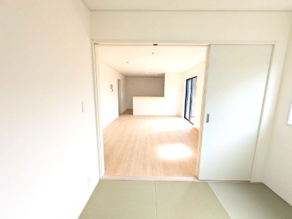 下妻市二本紀　第2　新築戸建て　2号棟の内装
