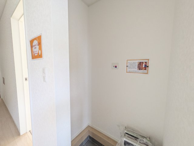 下妻市二本紀　第2　新築戸建て　2号棟の玄関
