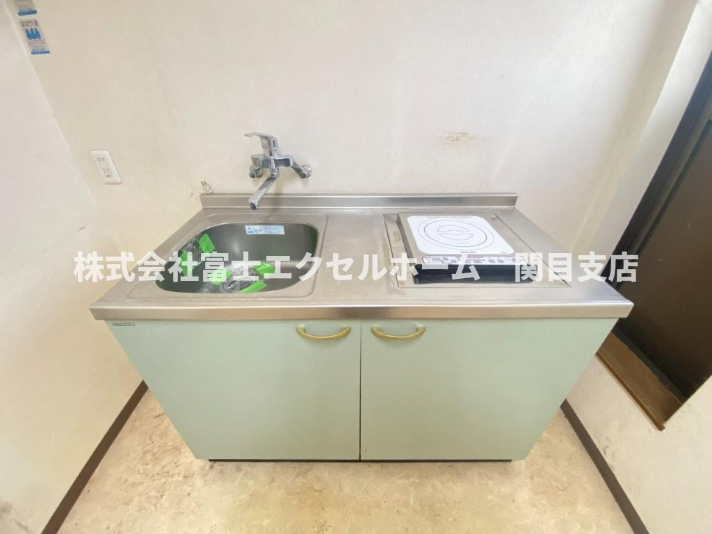 鴫野東2丁目テナントビルのキッチン