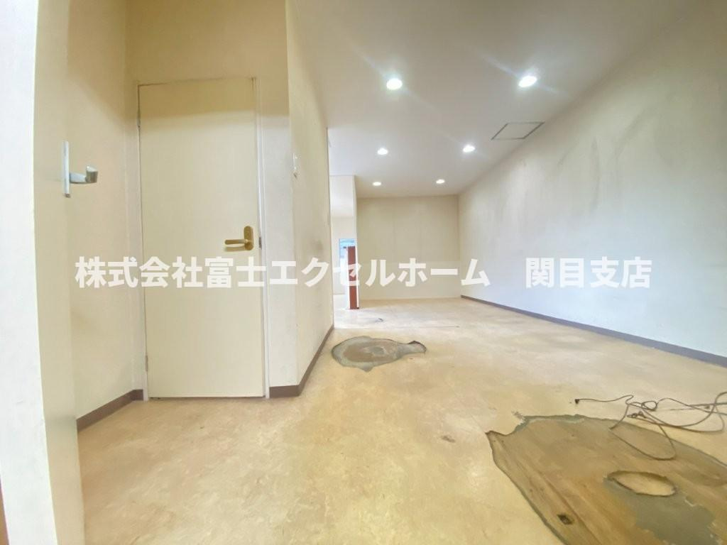 鴫野東2丁目テナントビルの内装