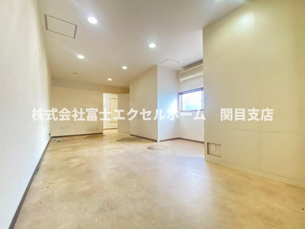 鴫野東2丁目テナントビルの内装