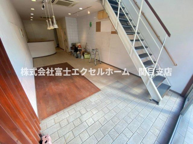 鴫野東2丁目テナントビルの内装