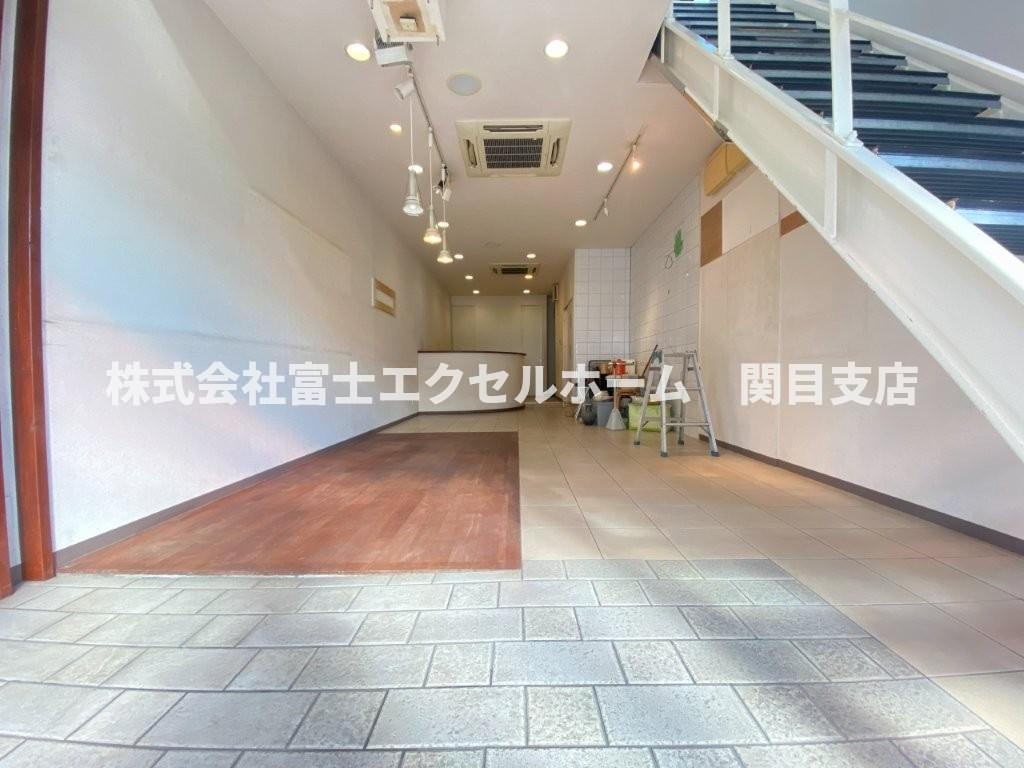 鴫野東2丁目テナントビルの内装