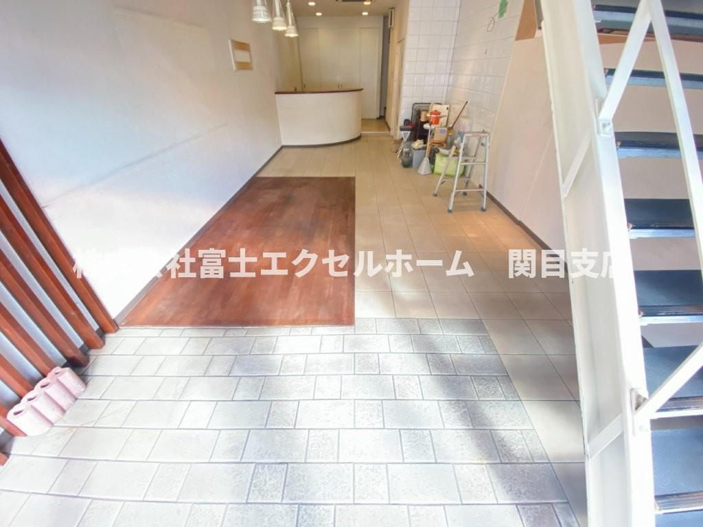 鴫野東2丁目テナントビルの内装