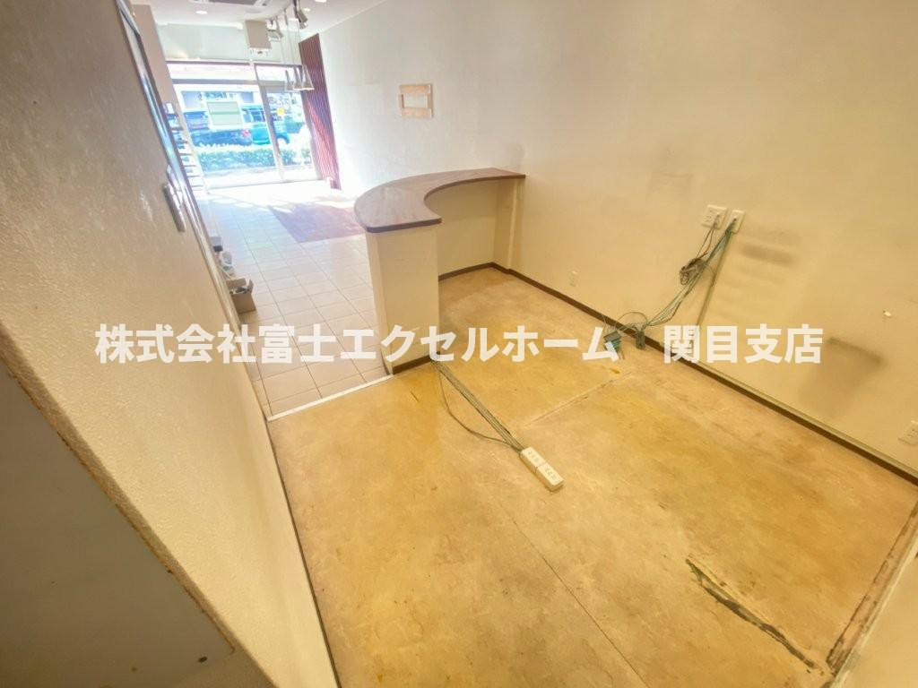 鴫野東2丁目テナントビルの内装