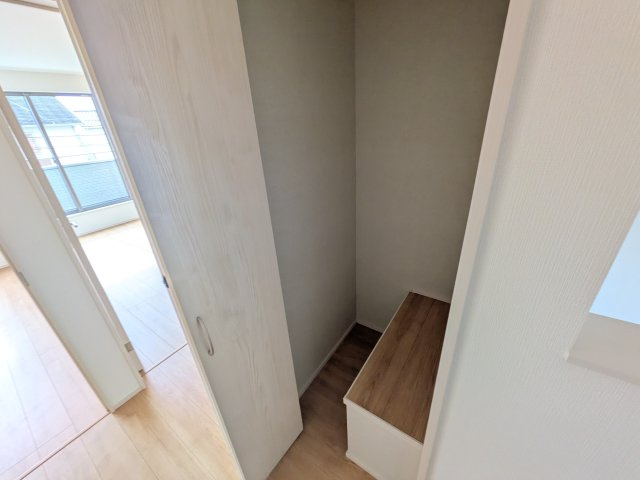 つくばみらい市富士見ヶ丘３丁目26番　新築戸建て　B号棟の収納