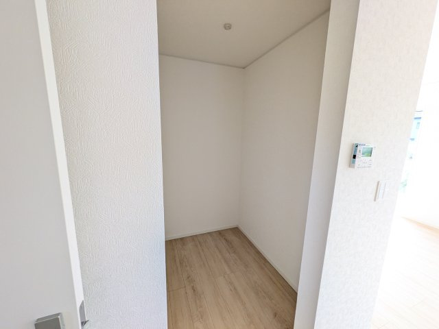 つくば市安食　第2　新築戸建ての洋室|陽当たりの良い明るい洋室。
お子様の成長に合わせて、学習部屋や趣味の部屋など、多目的にフレキシブルに活用できます。
