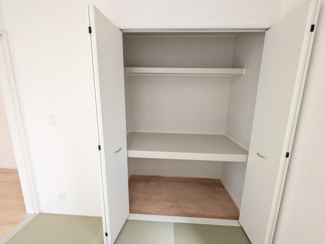 下妻市下妻丁　第4　新築戸建て　1号棟の収納