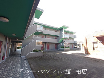 パティオ坂巻の外観