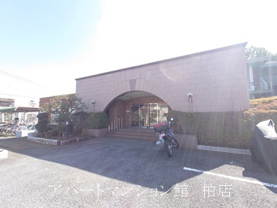 パティオ坂巻のエントランス
