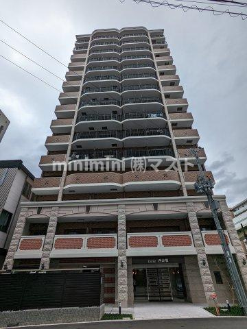 大阪市西区新町３丁目の賃貸マンションの外観