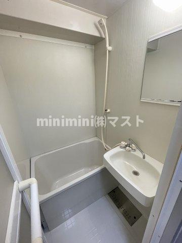 大阪市西区靱本町３丁目の賃貸マンションの洗面所